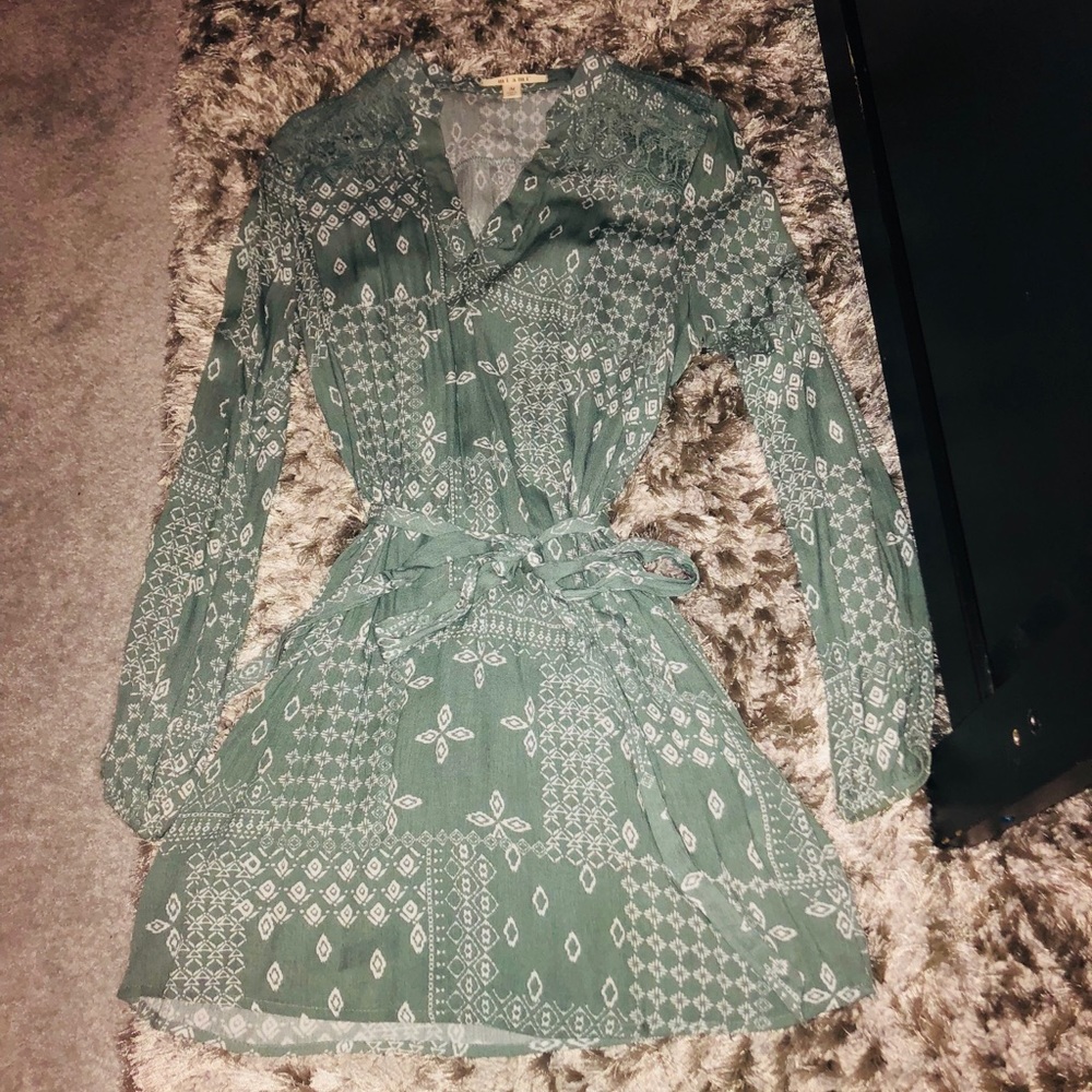 Cute Francesca’s dress! M.